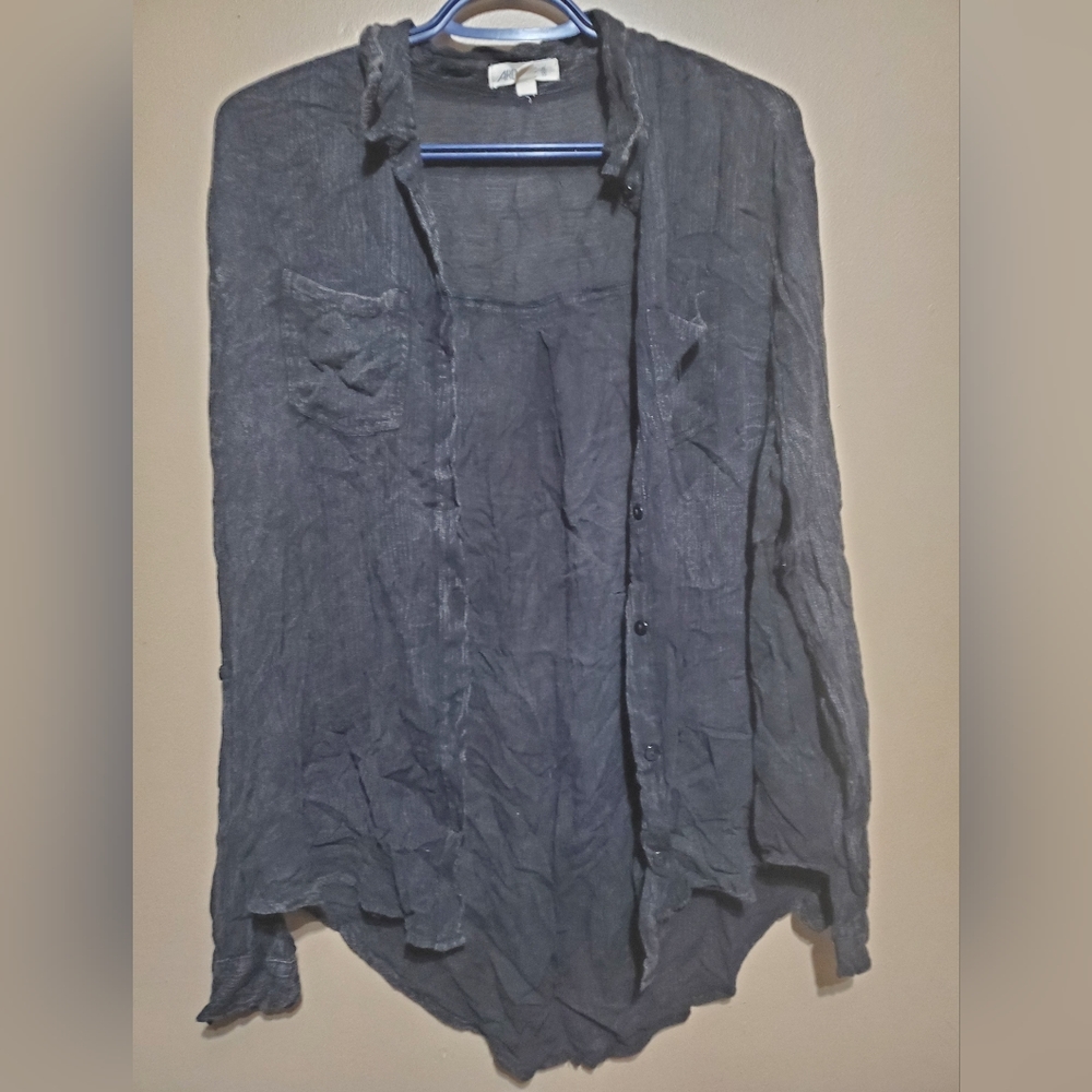 XL black and grey shirt